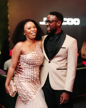 Bonko Khoza Instagram - Geza umoyizele ikhamera 
 @lesegokhoza_official