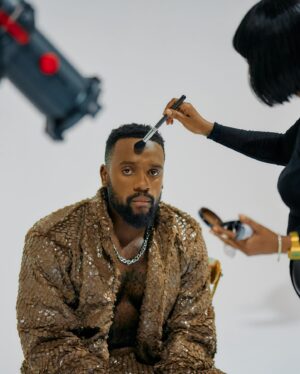 Bonko Khoza Instagram - Loko no bayiza niya kaya mina anaha tlheli
Loko no kuma na makhwaya futhi anaha tleli
Na Madjozi ma n’wu tiva ku anga hanyeki
Lavo bayiza vani zamba vari avaha ngeti