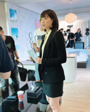 Bonnie Wang Instagram - #我的婆婆怎麼那麼可愛2 #彩香 #養生村