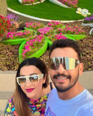Bonny Sengupta Instagram - Dubai Diaries !! Miracle Garden u beauty 😍

#photo #dump #dubai #miracle #garden #love #travel #pose #casual #life #enjoy