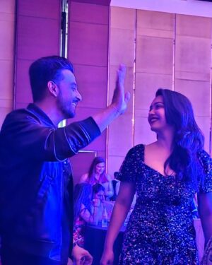Bonny Sengupta Instagram - Hello my Gossip partner 🫣🤫🫢🗣️💭💬

@myself_koushani 

Candid clicks by @ninichinismamma ❣️