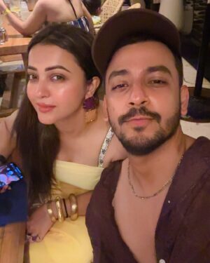 Bonny Sengupta Instagram - Join the Tribe 💛💛💛

#beach #club #photos #love #caps #casual #goa