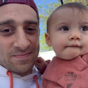 Bora Akkaş Instagram - Suzicim bu sene ben eğlendim seneye sen daha çok söz. :)) Tüm dünyanın 23 Nisan Ulusal Egemenlik ve Çocuk Bayramını kutlarım 🤍