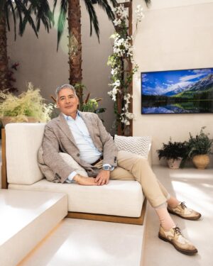Boris Izaguirre Instagram - Yo tengo claro cuál es mi match,  pero hoy he descubierto The Perfect Match gracias a @porcelanosain y @samsungespana que nos ha conectado en un evento único donde conocer todas sus novedades TOP.
#HogarConectadoSamsung Love, boris