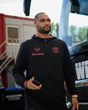 Borja Iglesias Instagram - On site in Berlin📍

#FCUB04 #Bayer04 #Bundesliga