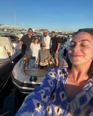 Borja Iglesias Instagram - Ibiza está bien, pero lo de esta mujer es maravilloso 🫠✨🫶🏽
