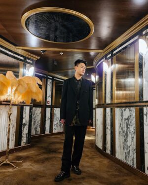 Bosco Wong Instagram - 開始feel 到秋天啦！著返條長褲先😆

@joycehk #yohjiyamamoto #qystyling