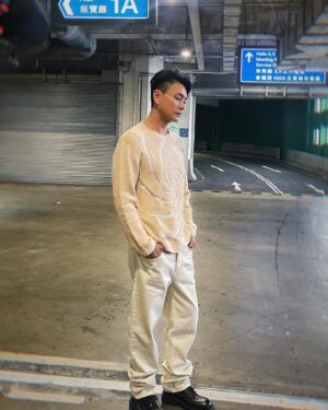 Bosco Wong Instagram - 拍戲嘅日子，不知不覺已經步入春天，refresh look , 也refresh一下自己～ 

@SandroParis
#SandroParis #SpringSummer24 #SS24 #qystyling