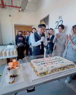 Bosco Wong Instagram - 祝我生日快樂，不經不覺原來我跟我的好朋友連續過了三個生日呢！