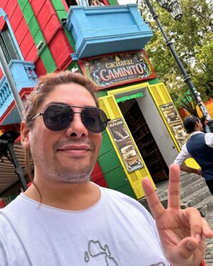 Botota Fox Instagram - Fotitos de mi viaje express a Buenos Aires es realmente hermoso pero caga de calor 🥵 linda semana y buen domingo 😌🫶🏽
Pd: celebrando el cumpleaños de mi bello amigo 👌🥰🍾🫶🏽👏🏼