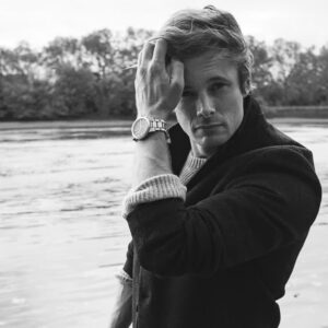 Bradley James Instagram - @Reiss offered to kit me out for a recent photoshoot. Something I was especially pleased about given their participation in the ‘Style for Soldiers’ programme founded by Emma Willis.

As you can see, despite looking stylish, my hair and chaos are old friends.

@styleforsoldiers
A @themrpalma snap
#TheLiberator