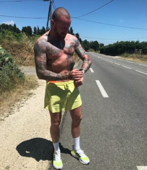 Bradley Wiggins Instagram - Isolation in France! Daily run with @wahoofitnessofficial x