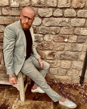 Bradley Wiggins Instagram - So much love today at 41! Thank you for all the messages and on we go for another year! X #41