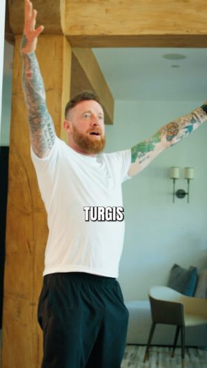 Bradley Wiggins Instagram - First day back watching the Tour and @bradwiggins predicted @anthonyturgis’ stage win. ✅ 

Welcome to THEMOVE, Sir Wiggo. This will be fun. 😎

(🎥: @coltyn)