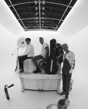 Bradley Will Simpson Instagram - hello friends, how are you all? sorry I’ve been quiet I’ve had a lovely summer with some lovely people, even though it went faster than ol trussys leadership. so excited to announce more dates for the world tour 🎉 I can’t wait to see you all, thank you as ever for all your support, sending love always xx
