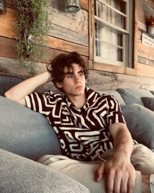 Brady Hepner Instagram - Peace of mind 🌴