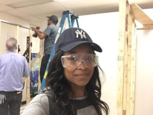 Brandhyze Stanley Instagram - The kind of walls worth building 💪🏾#learning #drywall #girlswhobuild #ImHandy #handygirl #DIY #safetyfirst #homerepairclasses #nhsbrooklyn