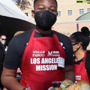 Brandon Severs Instagram - It was so great to be able to volunteer with @thelamission to serve holiday meals to the unhoused residents of Skid Row in Los Angeles. Even if you can’t serve your community in this capacity, find a way to help your community this holiday season! The community needs the community! Shoutout to everyone else that came out to serve! @kanyewest @giveon @thelamission