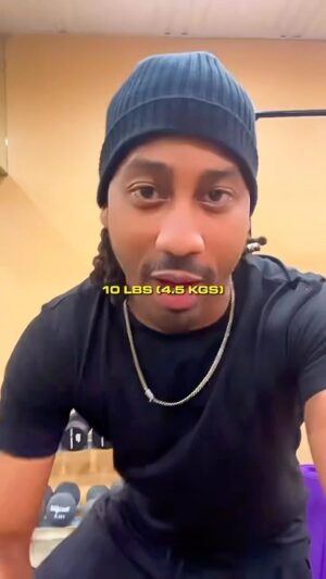 Brandon T. Jackson Instagram - 23 day challenge  Day 1 . Get to your target weight !! In 23 days. With @drinkjuiceeys I’m able to flush my system and loose gut weight to cut up !! Keeping the #actorstateofmind for more info hit the link in my bio !!