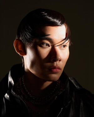 Braven Yeo Instagram - I think these could pass off as NFTs 👽

Creative: @uglycarrot.studio
Photography: @tohxingjie
Hair & Makeup: @aungkeng 
Space: @theugly.space
Model: @bravenyeo 

#editorial #editorialphotography #editorialmakeup #editorialfashion