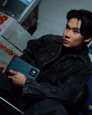 Braven Yeo Instagram - Last night with Samsonite & New Balance 🖤

#samsonitesg #newbalance #ootd #mensfashion