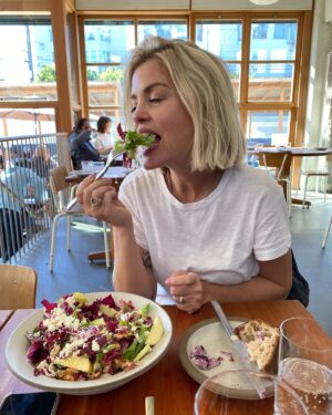 Bree Williamson Instagram - Taking a little break from apps. Gonna eat some salad. See you in a bit 👍🏼
