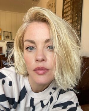 Bree Williamson Instagram - Listen - the world is a little scary and hard right now. But @lisaprova and @voidofhair make life a little bit better. @lisaprova for the best blonde ever and @voidofhair for the best cuts!