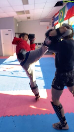 Bren Foster Instagram - My #world of #martialarts , #weighttraining and #movies !!
So much more to come and excited to see where my journey takes me!! #brazlianjiujitsu #taekwondo #muaythai #kungfu #karate #acting #brenfoster #kicks #focus #goals #magic #consistency