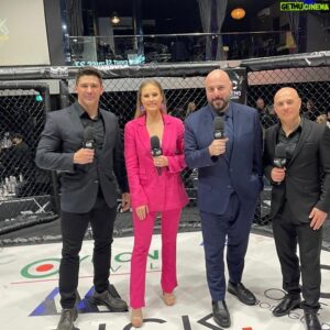 Bren Foster Instagram - Killer night with Australasia’s biggest and best professional #mma #Fight #promotion @hexfs 27 . Calling the #shots as they happened alongside the voice himself @schiavellovoice with @10thplanetmelbourne and @samanthariches . Most fun I have had in a while watching some awesome mma talent tear up the cage. #martialarts #brazilianjiujitsu #combat #wrestle #sambo #taekwondo #combattaekwondo #boxing #grappler #bjj #karate #combatsports #hex