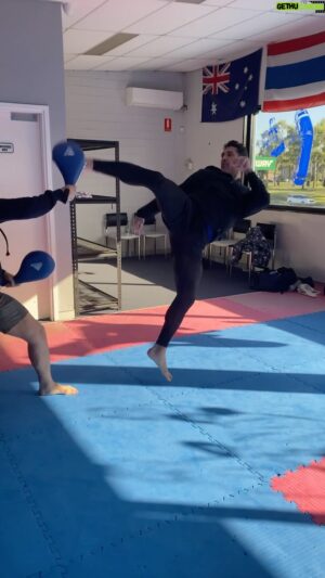 Bren Foster Instagram - Integrate your styles seamlessly as that’s how you will evolve as a #martialartist !!
#taekwondo #muaythai #kickboxing #teep #doubleturnkick #pushkick #launch #speed #power #kicks #legs #brenfoster #seemless #integrate #karate #kungfu #mma #brazlianjiujutsu #elite #hexfightseries