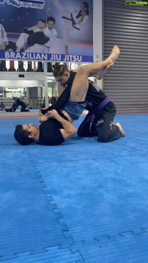 Bren Foster Instagram - I am a big believer in drilling, positional training and most importantly live rolling with #brazilianjiujitsu and I love my little warm up flows to really get the body ready for some hard training. #bjj #jiujitsu #judo #grapple #mma #sambo #grappler #clinch #armbar #trianglechoke #sweep #mount #guard #groundwork