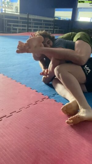 Bren Foster Instagram - When the Foster boys get together we like to tie each other up in #knots !! We love our #brazilianjiujistu 
Jay a purple belt , Jimmy a brown belt and myself a black belt , so I guess we can’t help wanting to choke each other 😂 #bjj #grapple #mma #martialarts #nogi #judo #sambo #yudo #choke #trianglechoke #leglocks #armbar #wrestlemania #dothework #focuc #discipline @jay.foster1 @jimmy_kambanis #fosterboys