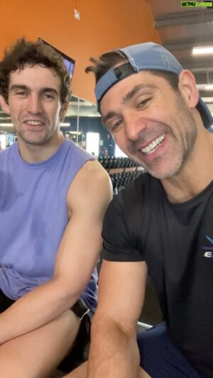 Bren Foster Instagram - No one ever said it was going to be easy!!! And we wouldn’t want it any other way!! #action #movies #fightscenes #lifeaftertighting #martialarts #taekwondo #muaythai #brazilianjuijitsu #actor #setlife #bruise ##injury #fitness