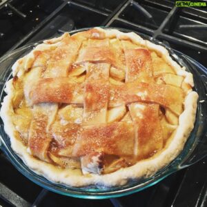 Brendan Penny Instagram - Awww snap! Real men bake pies #allfromscratchbaby