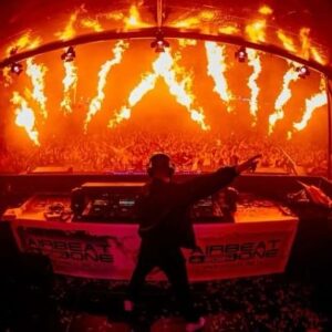 Brennan Heart Instagram - This weekend was unreal! 🤯🔥 Three amazing shows in two different countries, and the energy was incredible! ⚡️ Who was there at @airbeatone , @so_whappy & @hypeodream ?

Shoutout to my brother @charlylownoise for joining me on stage! ❤️