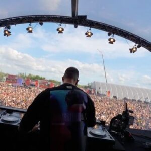 Brennan Heart Instagram - 🚨 EXCLUSIVE FAN GIVEAWAY! 🚨
Do YOU want to join me in my studio for a unique #SAVEEUPHORIC full album listening session and Meet & Greet? Here’s what you need to do:

1. Like this post
2. Tag a friend who NEEDS to join you
3. Share the post in your stories

5 x 2 winners will be selected next week and will receive a DM. Can’t wait to have you over and share all my new music with YOU!