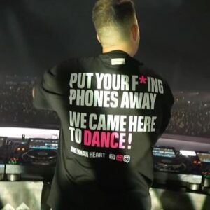 Brennan Heart Instagram - 🚨 EXCLUSIVE FAN GIVEAWAY! 🚨
Do YOU want to join me in my studio for a unique #SAVEEUPHORIC full album listening session and Meet & Greet? Here’s what you need to do:

1. Like this post
2. Tag a friend who NEEDS to join you
3. Share the post in your stories

5 x 2 winners will be selected next week and will receive a DM. Can’t wait to have you over and share all my new music with YOU!