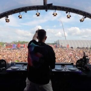 Brennan Heart Instagram - So many of YOU came out to SAVE EUPHORIC at the UV stage!! 💜⚡️ @defqon1, no words for your energy & dedication! ❤️‍🔥❤️‍🔥  Which album track should I release next? 🤔