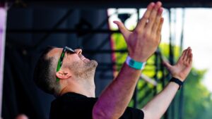 Brennan Heart Instagram - So many of YOU came out to SAVE EUPHORIC at the UV stage!! 💜⚡️ @defqon1, no words for your energy & dedication! ❤️‍🔥❤️‍🔥  Which album track should I release next? 🤔