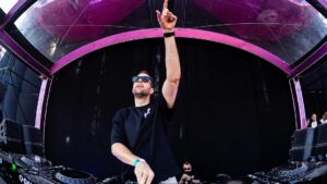 Brennan Heart Instagram - So many of YOU came out to SAVE EUPHORIC at the UV stage!! 💜⚡️ @defqon1, no words for your energy & dedication! ❤️‍🔥❤️‍🔥  Which album track should I release next? 🤔