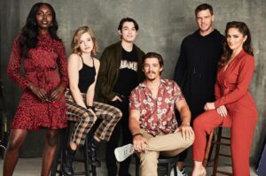 Brenton Thwaites Instagram - Titans. 
@the_annadiop @minkakelly @teagancroft @alanritchson @ryankpotter 
Rockin’ crew 💪🏽🎸 great time at Comic-Con NYC this w.e