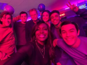 Brenton Thwaites Instagram - Back to work selfie w the crew on titans S4.
Happy to be back. 
Fyi new guy in the middle is @nicholas_copus , our director.
Spoiler alert: Ep 1 kicks off with some bowling. 
Let’s go! 
🎳🎳🎳😎🙋🏽‍♂️🥊