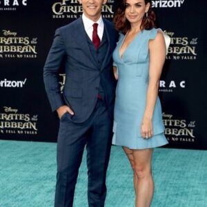 Brenton Thwaites Instagram - LA premier of #piratesofthecaribbean #deadmentellnotales
Thx @chloepacey the better half.