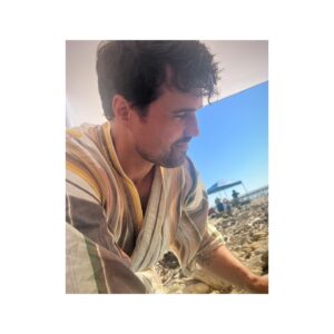 Brett Dalton Instagram - When in robe….

📷 @ab_sumner