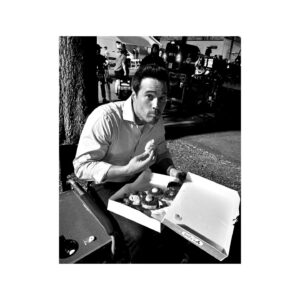 Brett Dalton Instagram - Before / after shirtless scene. Makes sense, donut? 🍩 #found @nbc @peacock