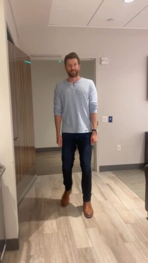 Brett Eldredge Instagram - Rollin into the club like…