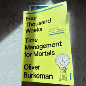 Brett Eldredge Instagram - If we are lucky enough to live 80 years, we live 4,000 weeks of life…over the last several years the idea of how short life is has been in the back of my mind and then I read this book 4,000 weeks…It really makes you ask yourself how you want to spend the very brief moments you have on this earth, who you want to spend them with and what you will do that brings you meaning and purpose …It also makes you think about how much time we spend worrying and stressing about the things we can’t control (guilty as charged😂.) I am trying to navigate it just like you and damn it’s hard sometimes but wow is it beautiful too…I hope you get outside today, give someone a hug, touch the grass, feel the rain, warm up to the sun, dance like a weirdo, stick your tongue out and catch a snowflake and remember, we aren’t here forever, just a blink of a moment, so let’s make the most of this gift ❤️