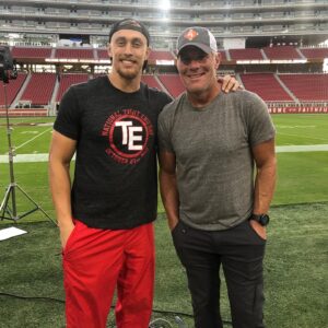 Brett Favre Instagram - Shooting an episode of the #NFLTheGrind today in San Fran for #NationalTightEndDay w/George Kittle🏈 @epix @nflfilms
