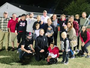 Brett Favre Instagram - Fun night of football with the “Favre Family.” ⁣
Had to repost to get the whole crew in!