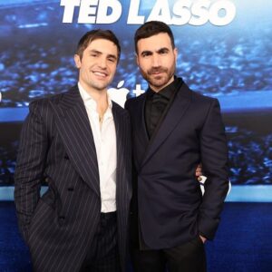 Brett Goldstein Instagram - What an insane and beautiful night with ALL the Greyhounds at the Ted Lasso season three premiere.

#iloveyouguyssoverymuch

Out on @appletvplus March 15th. 

Styling: @rosefordestudio 
Grooming and brooming: @kerrieurban 
@larissasaenz 
Suit by @zegnaofficial #tedlasso #season3